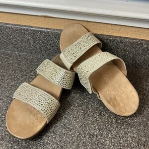 Vionic Comfort Sandal Womens 11 Gold Studded Slip On Leather Casual Summer Slide